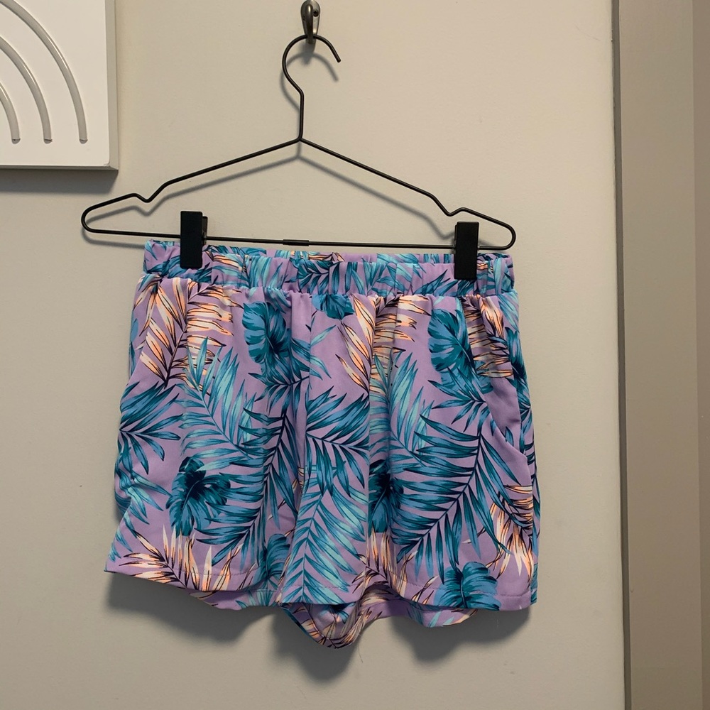 Patterned Shorts - Picture 3 of 3